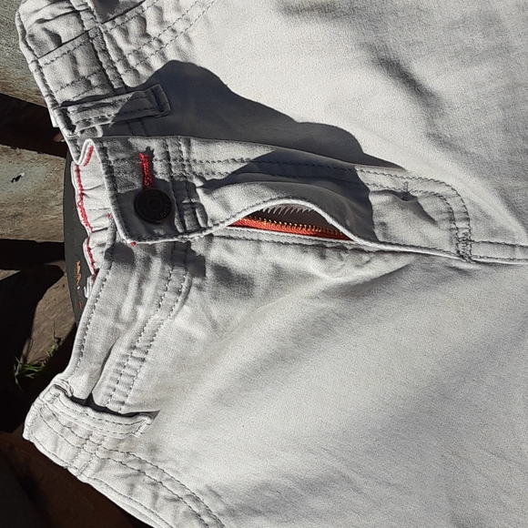 Short's - Picture 3 of 4